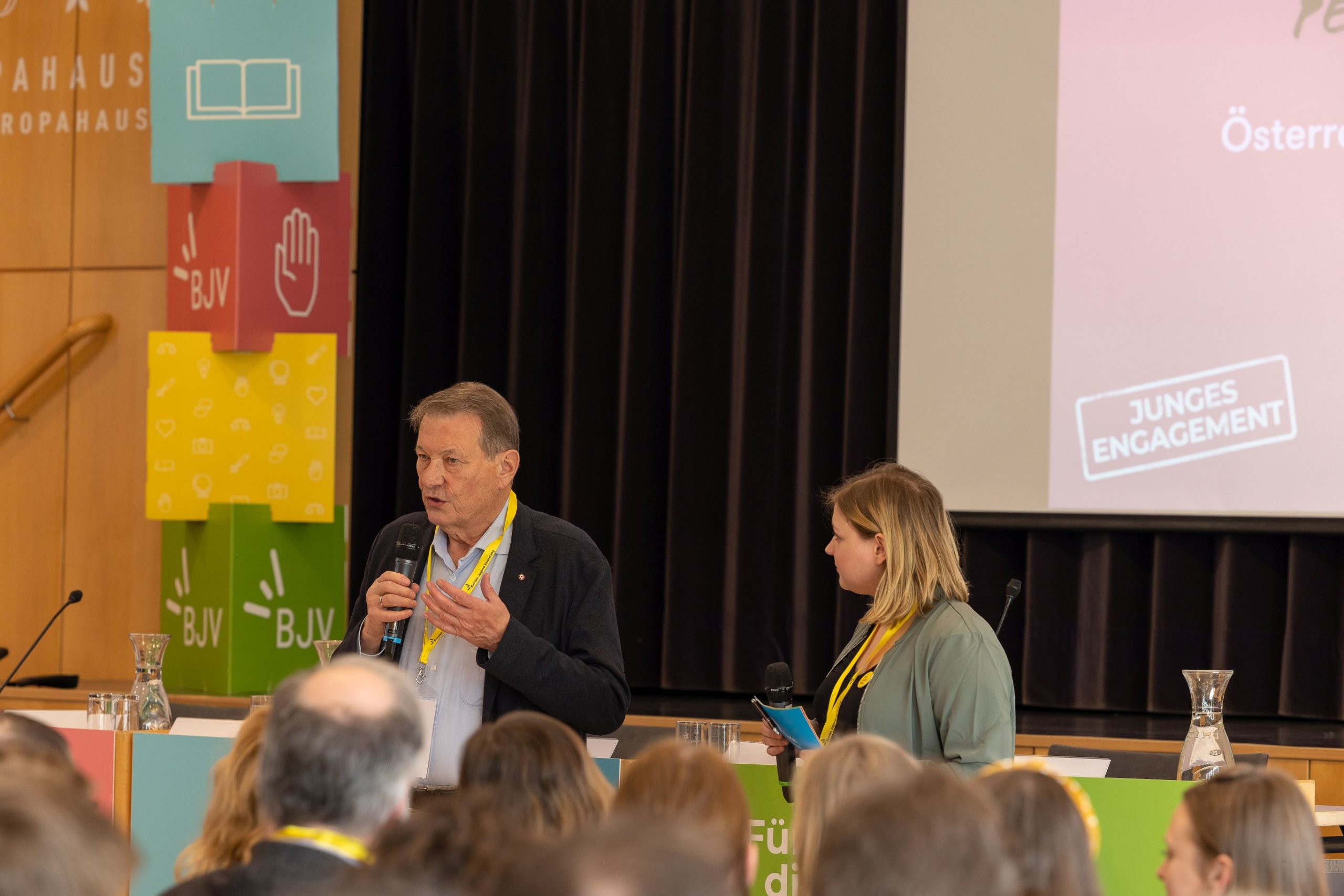 Seniorenratspräsident Peter Kostelka im Gespräch mit BJV Vorsitzender Fiona Herzog