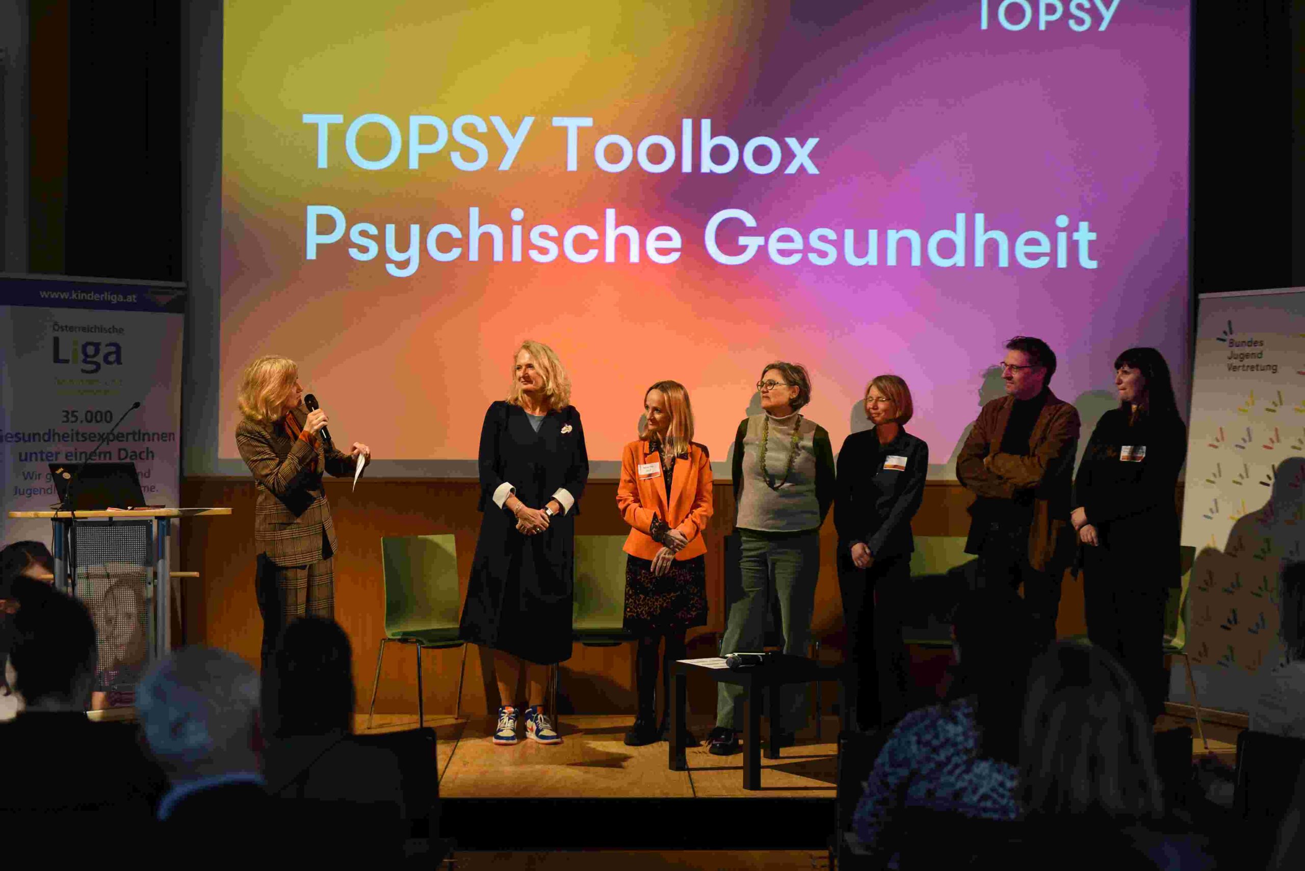 Trainer*innenfoto beim TOPSY-Abschlussevent