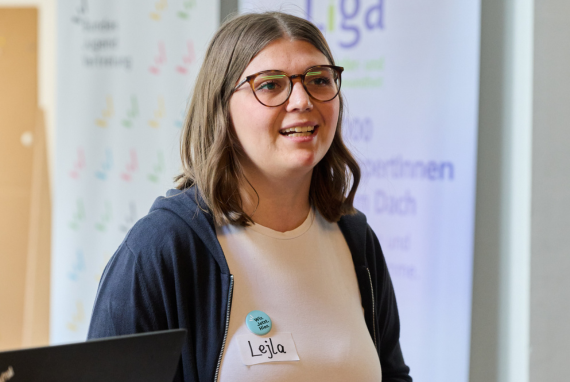 BJV-Vorsitzende Lejla Visnjic beim Politischen Dialog Von Kopf zu Kopf