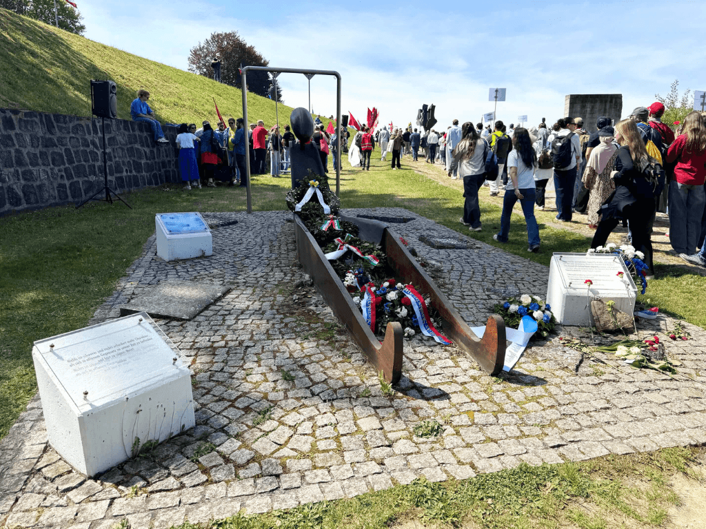 Das Bild zeigt das Europäische Kinder- und Jugenddenkmal